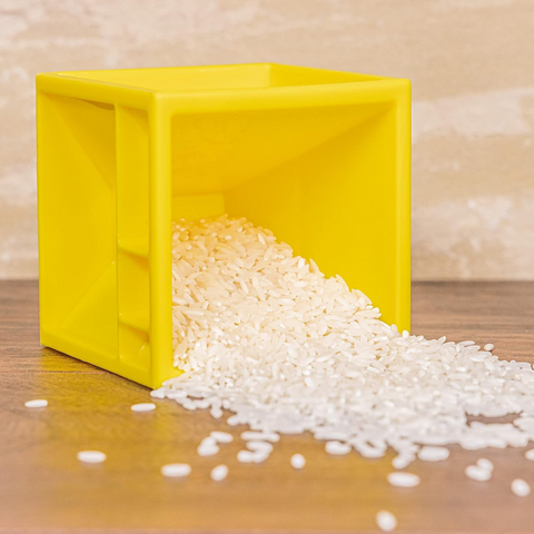 Cubo Multimedidor YellowCup, Copo Medidor Compacto, Utensilio de Cozinha Tudo-em-Um, Copos e Colheres de Medida, Cubo Medidor de Cozinha, Copo Medidor de Plastico, Medidor Livre de BPA, Utensílio Multifuncional para Cozinha, Kitchen&Co